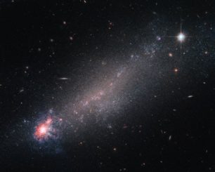 Die Galaxie NGC 4861, aufgenommen vom Weltraumteleskop Hubble. (ESA / Hubble & NASA)