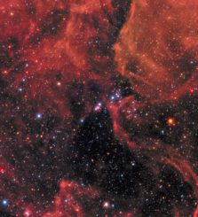 Diese Hubble-Aufnahme zeigt die Supernova SN 1987 (Bildmitte) in der Großen Magellanschen Wolke, einer Satellitengalaxie unserer Milchstraßen-Galaxie. (Credits: NASA, ESA, R. Kirshner (Harvard-Smithsonian Center for Astrophysics and Gordon and Betty Moore Foundation), and M. Mutchler and R. Avila (STScI))