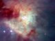 Kompositbild des Kleinmann-Low-Nebels in optischen und infraroten Wellenlängen (NASA, ESA / Hubble)