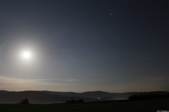 Nächtliche Landschaft vom 14. April 2017. (Credit: astropage.eu) Nächtliche Landschaft vom 14. April 2017. (Credit: astropage.eu)