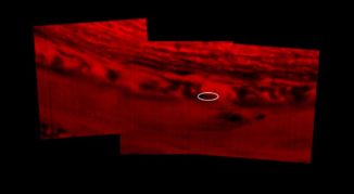 Diese Fotomontage zeigt die Region Saturns, wo die Raumsonde Cassini am 15. September 2017 in die Atmosphäre eintrat. (Credits: NASA / JPL-Caltech / University of Arizona)