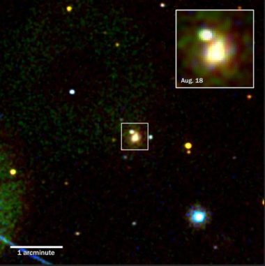 Swift-Beobachtung der Kilonova, die durch zwei verschmelzende Neutronensterne entstand. (Credits: NASA / Swift)