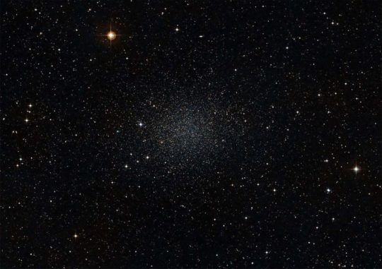 Die Sculptor-Zwerggalaxie. (Credit: ESO / Digitized Sky Survey 2) Die Sculptor-Zwerggalaxie. (Credit: ESO / Digitized Sky Survey 2)