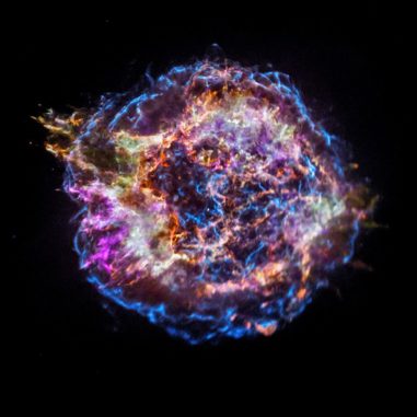 Der Supernova-Überrest Cassiopeia A, basierend auf Daten des Weltraumteleskops Chandra. (Credits: NASA / CXC / SAO)