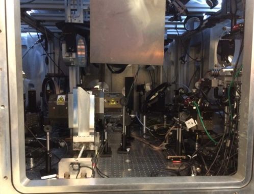 Die Kollisionskammer mit der Optik zur Fokussierung der Laserstrahlen. (Credits: Imperial College London)