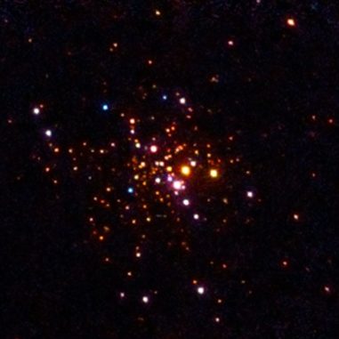 Chandra-Aufnahme des Kugelsternhaufens 47 Tucanae. Die Kantenlänge des Bildes beträgt etwa zehn Lichtjahre. (Credits: NASA / CXC / Michigan State / A.Steiner et al. 2014)