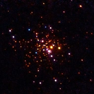 Chandra-Aufnahme des Kugelsternhaufens 47 Tucanae. Die Kantenlänge des Bildes beträgt etwa zehn Lichtjahre. (Credits: NASA / CXC / Michigan State / A.Steiner et al. 2014) Chandra-Aufnahme des Kugelsternhaufens 47 Tucanae. Die Kantenlänge des Bildes beträgt etwa zehn Lichtjahre. (Credits: NASA / CXC / Michigan State / A.Steiner et al. 2014)