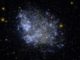 Aufnahme der Zwerggalaxie IC 1613 vom Weltraumteleskop GALEX in ultravioletten Wellenlängen. (Credits: NASA / JPL-Caltech / SSC)