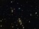 Hubble-Aufnahme des Galaxienhaufens SDSS J1156+1911 und seiner Brightest Cluster Galaxy. (Credits: ESA / Hubble & NASA; Acknowledgement: Judy Schmidt (Geckzilla))