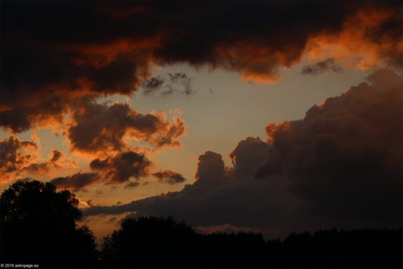 Wolkenstimmung kurz nach dem Unwetter. (Credit: astropage.eu)