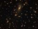 Hubble-Aufnahme des Galaxienhaufens SDSS J1138+2754. (Credits: ESA / Hubble & NASA; Acknowledgement: Judy Schmidt)