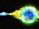 Künstlerische Darstellung eines Doppelsternsystems mit einem Weißen Zwerg (links), der Materie von einem Begleitstern (rechts) abzieht, bis er die Chandrasekhar-Grenze erreicht und als Typ-Ia-Supernova explodiert. (Credit: Kavli IPMU)