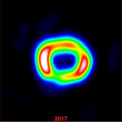 Screenshot der Zeitraffer-Animation, die die Expansion des Supernova-Überrests 1987A zeigt. (Credits: Yvette Cendes, Dunlap Institute for Astronomy & Astrophysics, University of Toronto)