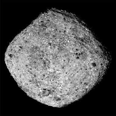 Dieses Bild des Asteroiden Bennu machte die Raumsonde OSIRIS-REx aus einer Entfernung von etwa 80 Kilometern. (Credits: NASA / Goddard / University of Arizona) Dieses Bild des Asteroiden Bennu machte die Raumsonde OSIRIS-REx aus einer Entfernung von etwa 80 Kilometern. (Credits: NASA / Goddard / University of Arizona)