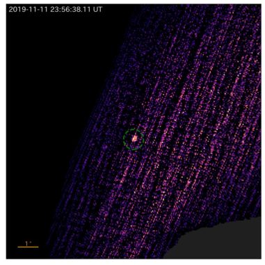 Röntgenausbruch des Schwarzen Lochs MAXI J0637-043, wie er vom REXIS-Instrument an Bord der Raumsonde OSIRIS-REx registriert wurde. Der Rand des Asteroiden Bennu befindet sich unten rechts. (Credits: NASA / Goddard / University of Arizona / MIT / Harvard)