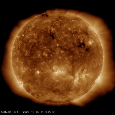 Ein aktuelles Bild der Sonne, aufgenommen am 9. Dezember 2020 vom Solar Dynamics Observatory (SDO). (Credits: Courtesy of NASA / SDO and the AIA, EVE, and HMI science teams)