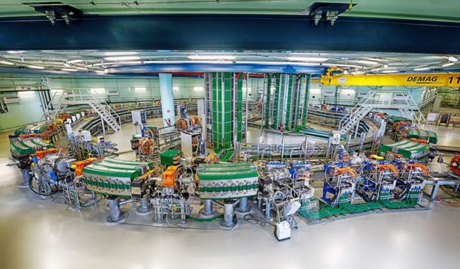 Die MedAustron-Einrichtung in Österreich behandelt Krebspatienten mit Teilchenstrahlen. (Credits: Image: CERN) Die MedAustron-Einrichtung in Österreich behandelt Krebspatienten mit Teilchenstrahlen. (Credits: Image: CERN)