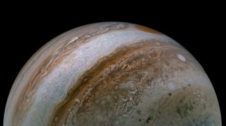 Jetstreams in der Atmosphäre Jupiters. (Credits: Image data: NASA / JPL-Caltech / SwRI / MSSS; Image processing by Tanya Oleksuik © CC NC SA)