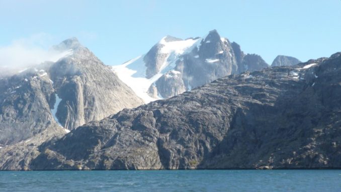 Blick auf die Südwestküste Grönlands, in der die Archean Maniitsoq Formation liegt. (Credits: University of Waterloo)
