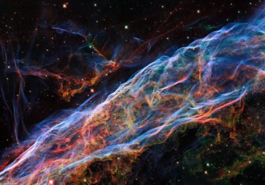 Ein Teil des Cirrusnebels, aufgenommen vom Weltraumteleskop Hubble. (Credit: ESA / Hubble & NASA, Z. Levay)