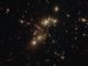 Hubble-Aufnahme des Galaxienhaufens Abell 2813 und der von ihm verursachten Gravitationslinseneffekte. (Credit: ESA / Hubble & NASA, D. Coe)