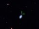 Ein optisches Bild der superleuchtkräftigen Supernova ASASSN-18am in den Randgebieten ihrer Heimatgalaxie (grün). Das Bild wurde 131 Tage nach der Explosion aufgenommen. (Credits: Bose et al, 2021)