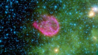 Der Supernova-Überrest N132D, basierend auf Daten der Weltraumteleskope Spitzer und Chandra. (Credits: NASA / JPL-Caltech / Harvard-Smithsonian CfA)