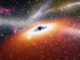Künstlerische Darstellung eines supermassiven Schwarzen Lochs im Kern einer jungen, sternreichen Galaxie. (Credit: NASA / JPL-Caltech)