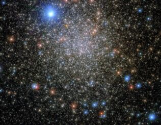 Hubble-Aufnahme des Kugelsternhaufens NGC 6380. (Credit: ESA / Hubble & NASA, E. Noyola)