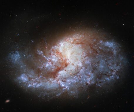 Hubble-Aufnahme der Spiralgalaxie NGC 1385. (Credits: ESA / Hubble & NASA, J. Lee and the PHANGS-HST Team)