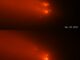 Die Hubble-Aufnahmen des Kometen C/2019 Y4 (ATLAS) vom 20. April und 23. April 2020 zeigen das Auseinanderbrechen des festen Kometenkerns. (Credits: Science: NASA, ESA, Quanzhi Ye (UMD); Image Processing: Alyssa Pagan (STScI))