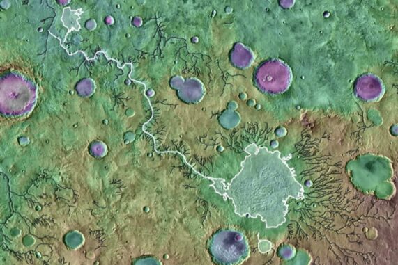 Krater und Flusstäler auf der Marsoberfläche. Ein ausgelaufener Kratersee und das damit verbundene Tal sind weiß umrandet. (Credit: NASA / GSFC / JPL ASU) Krater und Flusstäler auf der Marsoberfläche. Ein ausgelaufener Kratersee und das damit verbundene Tal sind weiß umrandet. (Credit: NASA / GSFC / JPL ASU)