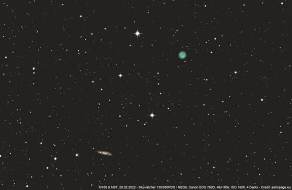 Die Galaxie M108 (unten) und der Eulennebel M97 (oben). (Credits: astropage.eu)