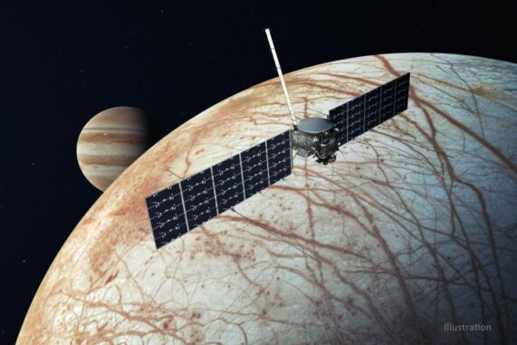 Illustration der NASA-Raumsonde Europa Clipper beim Vorbeiflug an dem Jupitermond Europa. (Credit: NASA / JPL-Caltech) Illustration der NASA-Raumsonde Europa Clipper beim Vorbeiflug an dem Jupitermond Europa. (Credit: NASA / JPL-Caltech)
