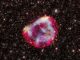 Der Supernova-Überrest SNR 0519, basierend auf Daten der Weltraumteleskope Hubble und Chandra. (Credits: X-ray: NASA / CXC / GSFC / B. J. Williams et al.; Optical: NASA / ESA / STScI)