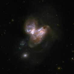 Das kollidierende Galaxienpaar Arp 299. (Credits: NASA, ESA, the Hubble Heritage Team (STScI / AURA)-ESA / Hubble Collaboration and A. Evans (University of Virginia, Charlottesville / NRAO / Stony Brook University))