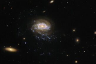Hubble-Aufnahme der quallenähnlichen Spiralgalaxie JO201. (Credits: ESA / Hubble & NASA, M. Gullieuszik)