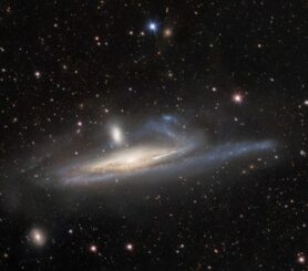 Die interagierenden Galaxien NGC 1532 und NGC 1531. (Credits: CTIO / NOIRLab / DOE / NSF / AURA; R. Colombari, M. Zamani & D. de Martin (NSF’s NOIRLab))