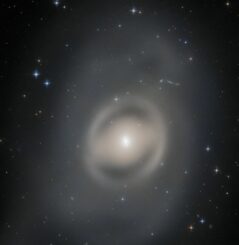 Hubble-Aufnahme der linsenförmigen Galaxie NGC 6684. (Credits: ESA / Hubble & NASA, R. Tully)