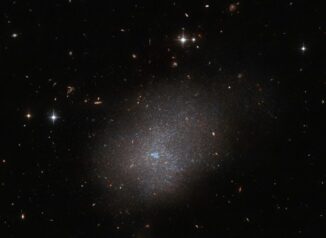 Hubble-Aufnahme der irregulären Galaxie ESO 300-16. (Credits: ESA / Hubble & NASA, R. Tully)