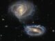 Arp-Madore 2339-661, basierend auf Daten des Weltraumteleskops Hubble und der Dark Energy Cam am Victor M Blanko 4-Meter-Teleskop. (Credits: ESA / Hubble & NASA, J. Dalcanton, Dark Energy Survey / DOE / FNAL / NOIRLab / NSF / AURA; Acknowledgement: L. Shatz)