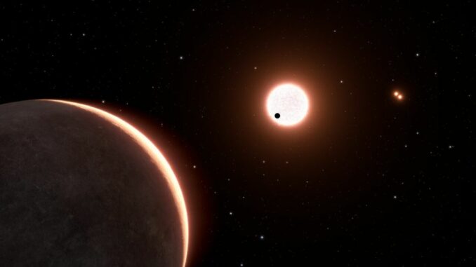 Illustration des nahen Exoplaneten LTT 1445Ac vor seinem Stern, der Teil eines Dreifachsystems ist. (Credits: NASA, ESA, L. Hustak (STScI))