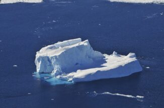 Ein Eisberg in der Amundsensee. (Credits: NASA / Jane Peterson)