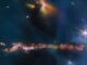 Webb-Aufnahme des Herbig-Haro-Objekts 797 (im unteren Bereich des Bildes). (Credits: ESA / Webb, NASA & CSA, T. Ray (Dublin Institute for Advanced Studies)