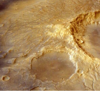 3D-Ansicht eines großen Stratovulkans in der Eridania-Region auf dem Mars. (Credit: NASA / ESA / HRSC) 3D-Ansicht eines großen Stratovulkans in der Eridania-Region auf dem Mars. (Credit: NASA / ESA / HRSC)