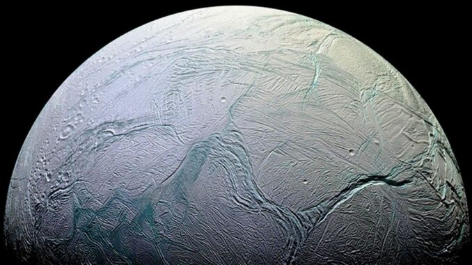 Der Saturnmond Enceladus. (Credits: NASA / JPL)